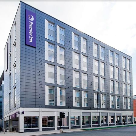 Premier Inn Leeds City Centre Exterior photo